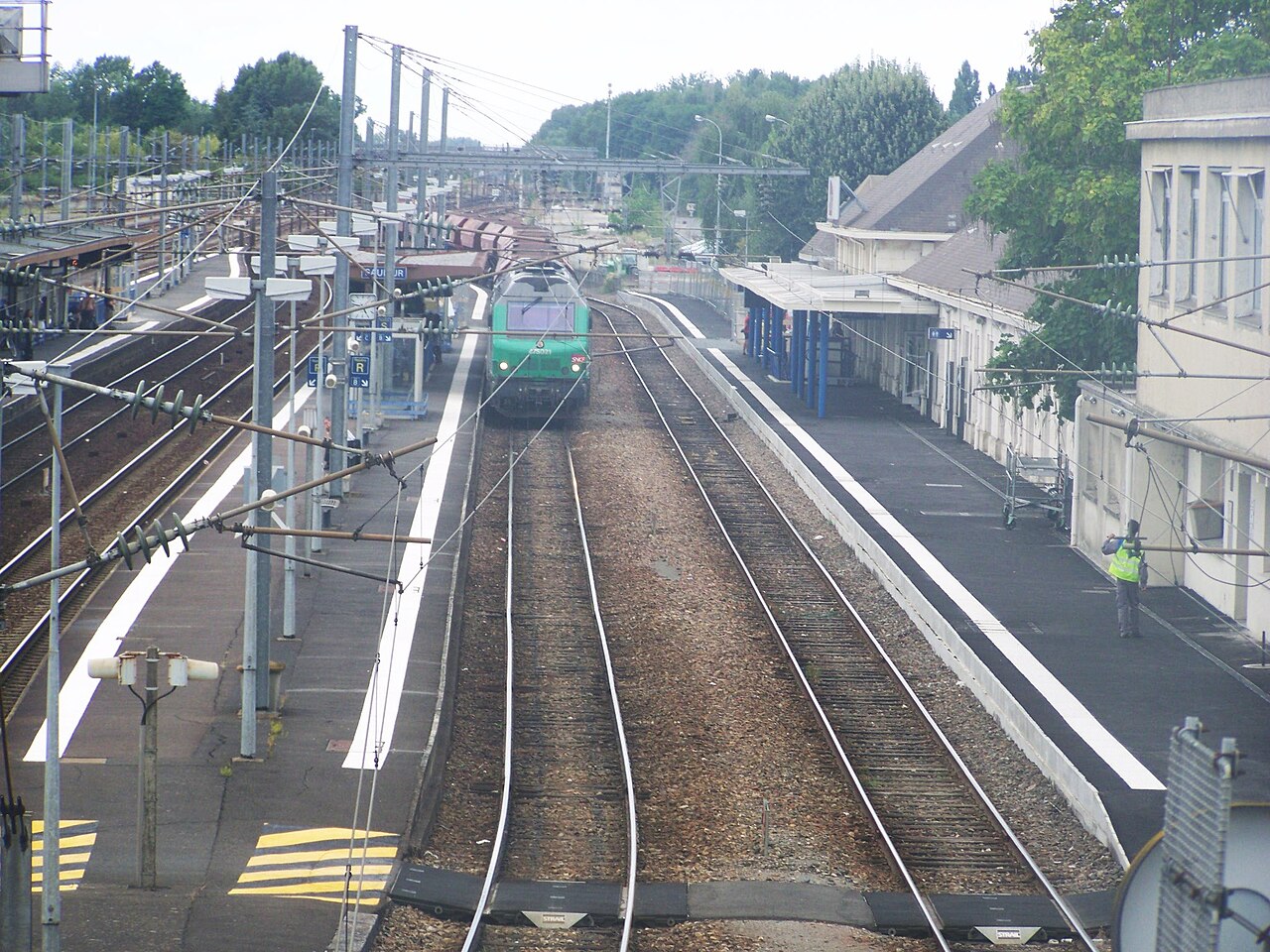 view on Saumur train station, photo by Florian Pepellin